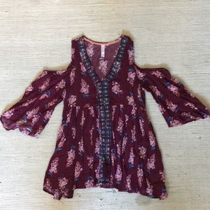 Floral cold shoulder top